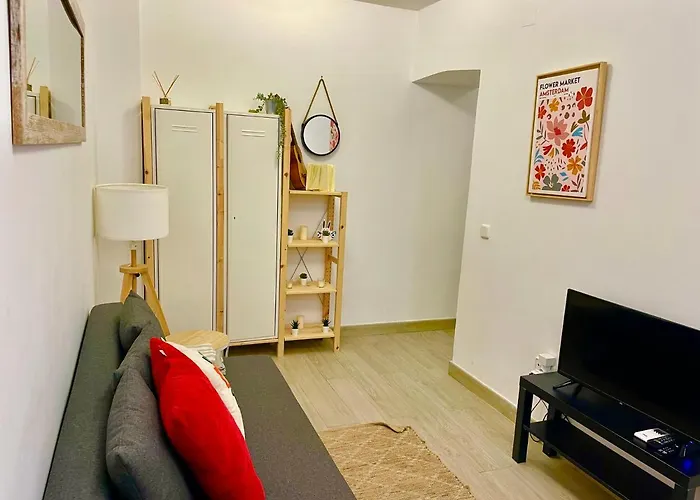 Stylish One Bedroom Flat In The Heart Of